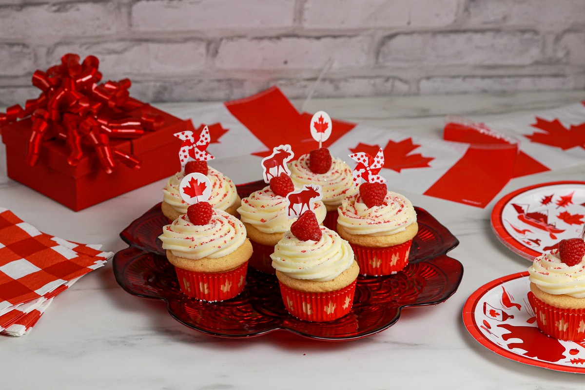 GlutenFree Canada Day Cupcakes/Kinnikinnick Foods